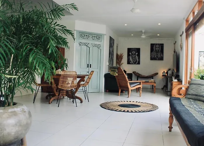 Dwipa Peaceful, Spacious 2 Bedroom Sanur